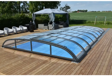 Pooltak Nivo Kit 750B med modern bågad design och glas