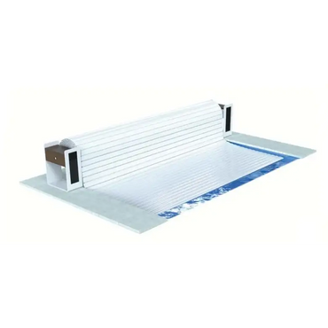 Vit Top One Ovanmark 4m bredd pooltäckning med blå kant och trähandtag