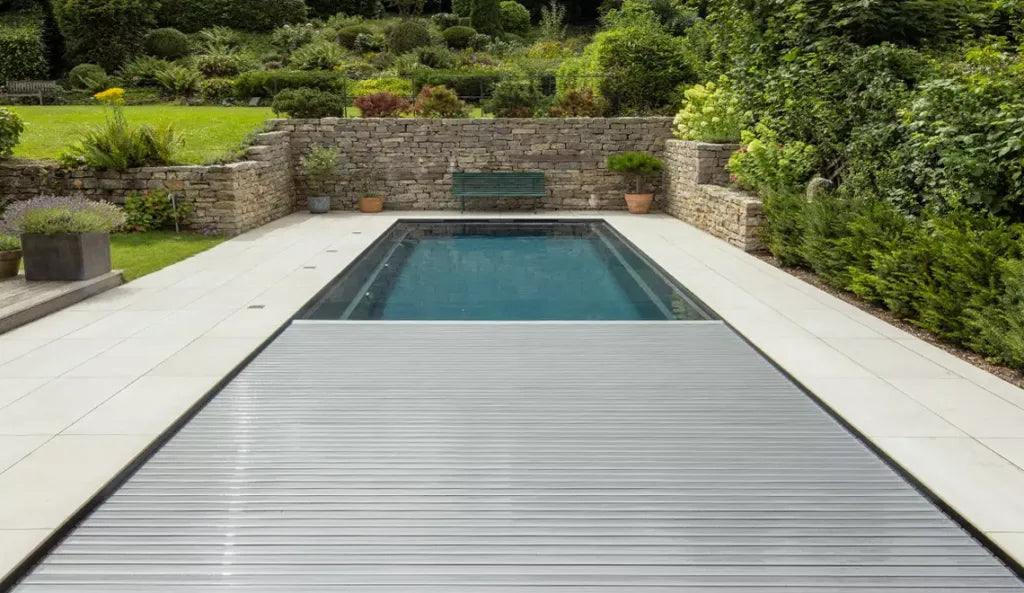 Leisurepools Linear High Waterline 3,3×6-11m, 1,5m djup