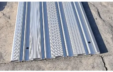 Silvrig metallisk pooldeckramp med extra skenor och pooltak kit icon