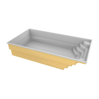 Glasfiberpool Aruba 700 med texturerad guld exteriör och vit interiör, 7,20m x 3,70m x 1,50m