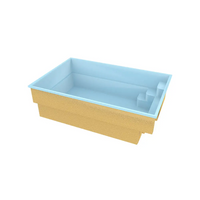 Glasfiberpool Saba 500 pool med ljusblå interiör och gyllene exteriör