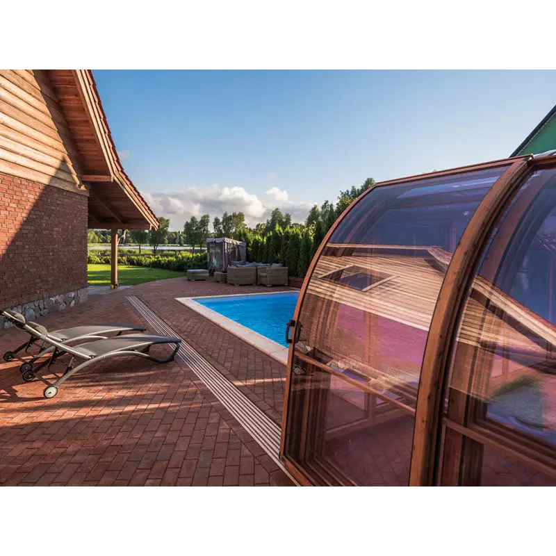 Böjd transparent glaspooltak med träram för Glasfiberpool Saba 500