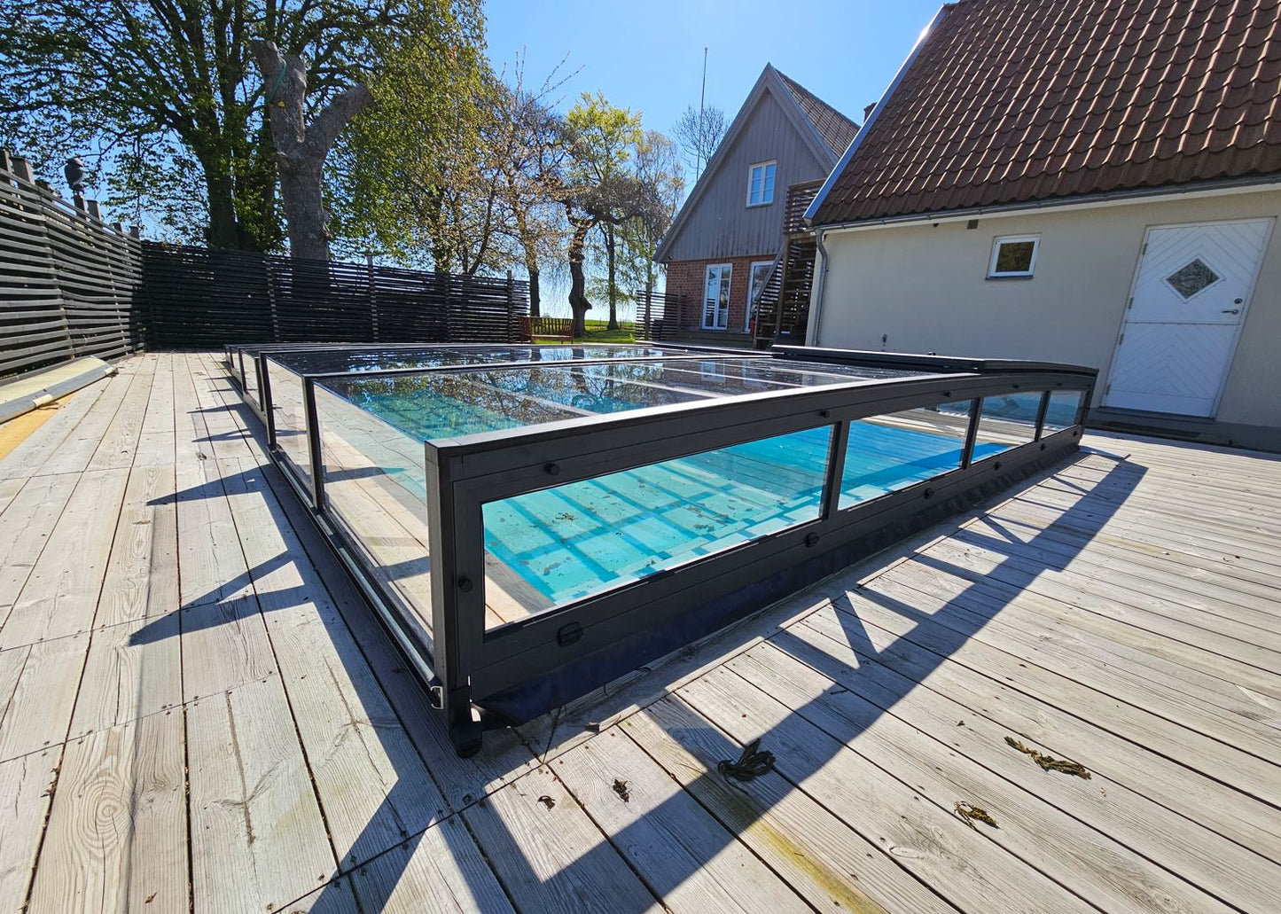 Pooltak ICON KIT S2 4×8 (klarglas, sidodörr, enkelskena, antracit)