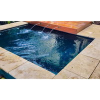 Leisurepools Fiji Plunge 2,9×2,1m med blåvatten och träkant