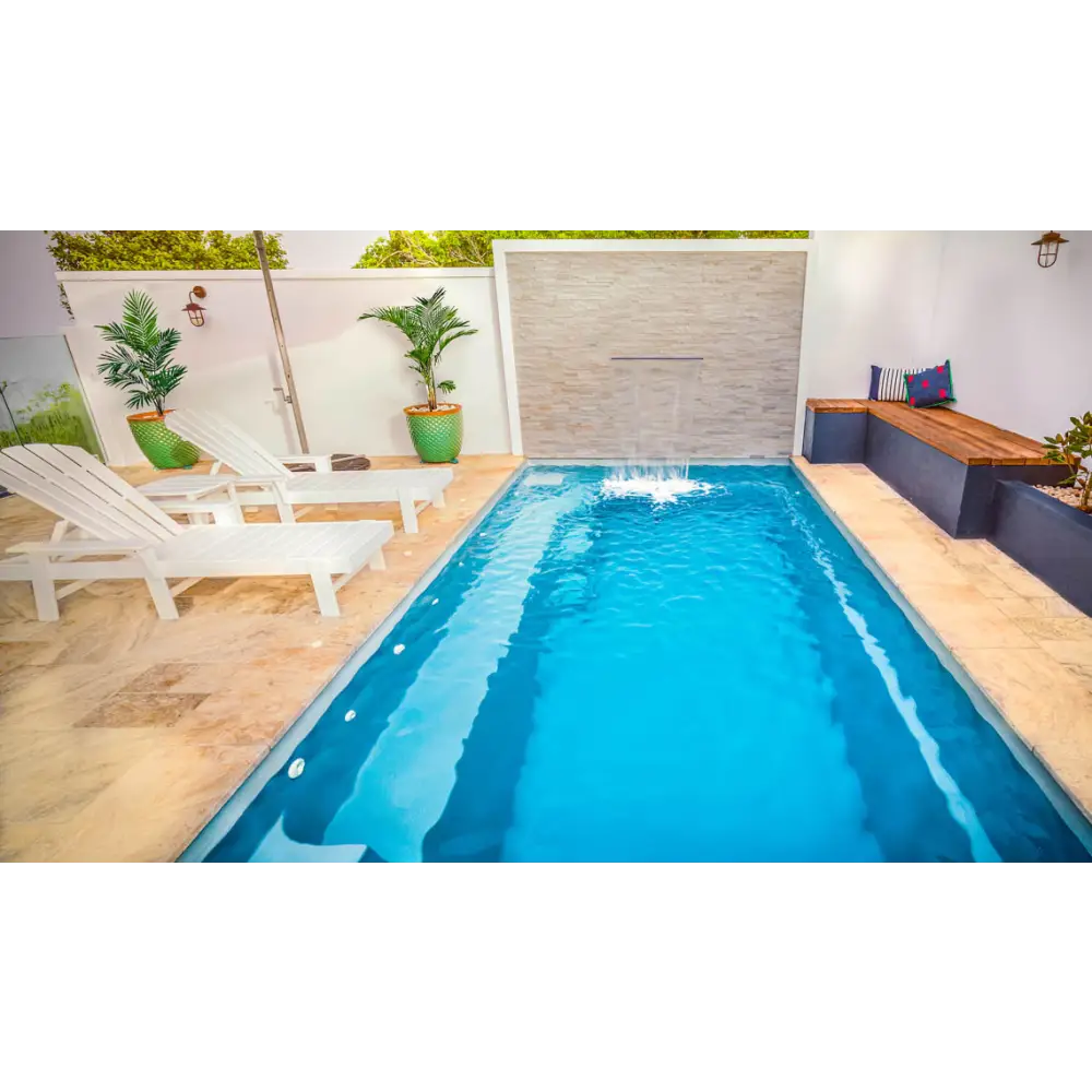 Elegant Leisurepools Harmony pool med blåvatten och vattenfall, 2,9×5-8m