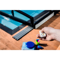 Vit MOOVER solcellsdriven elmotor med fjärrkontroll