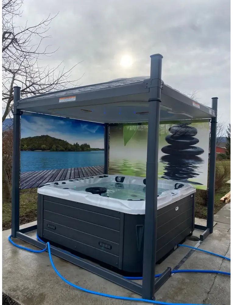 PassionSpa Felicity Mighty Wave Spabad med mörkgrå kaross, vit insida och svart panel under naturtryckt tak