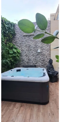 PassionSpa Relax Spabad Pure Collection – mörkgrå med vit rand och blåvatten