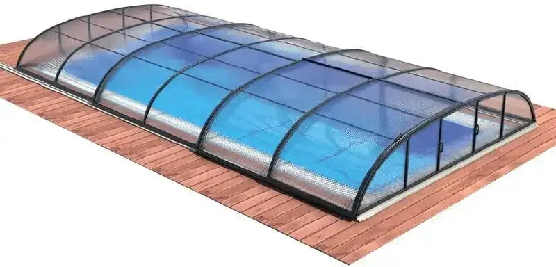 Pooltak Dallas 3×6 blå transparent valvformad pooltäck med svart metallram