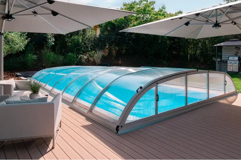 Pooltak Dallas 3x6 i klar kanalplast med silver ram och böjd design