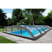 Pooltak Dallas 4×8 med ihopsatt grå ram och skjutbara glaspaneler