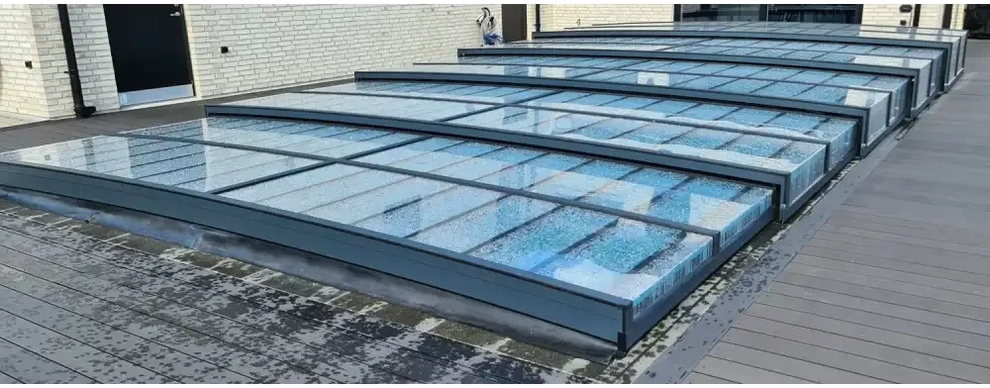 Pooltaket Icon med sarg klarplast i antracit, moderna glas takpaneler