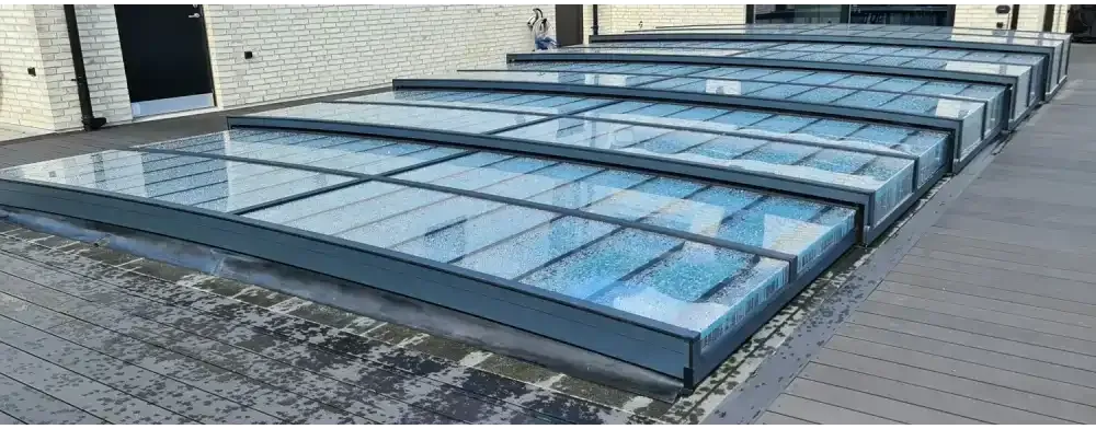 Pooltak ICON 4×8 Klarplast Antracit med modern glas och antracitram