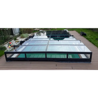 Pooltak ICON 4×8 med sarg klarplast antracit, svart ram och transparent design