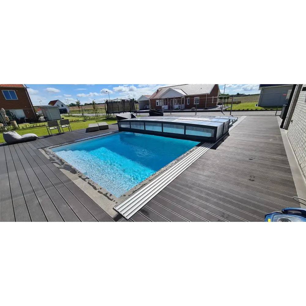 Pooltak ICON 5×10 klarplast antracit med modern ram och klarblått vatten