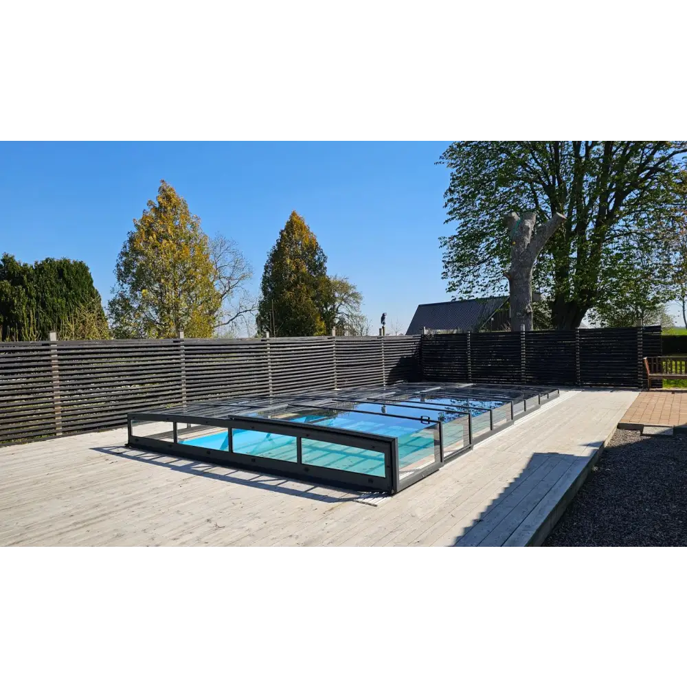 Pooltak Icon Kit S3 4×9 med klarglas, sidodörr, antracitram antracit ram och klart blått vatten