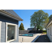 Blått metalltak med vit trim i Pooltak ICON KIT S3 4×9