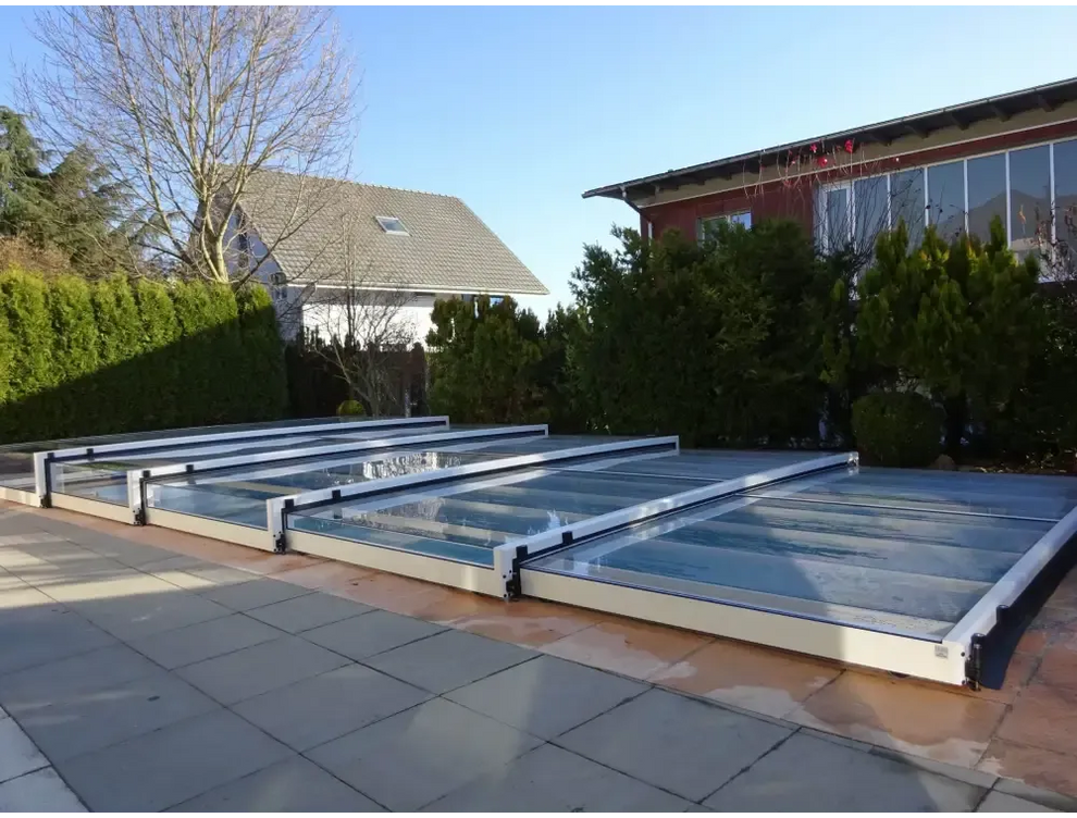 Mästare Plus 4x8 silverramad glaspooltäckning med års garanti