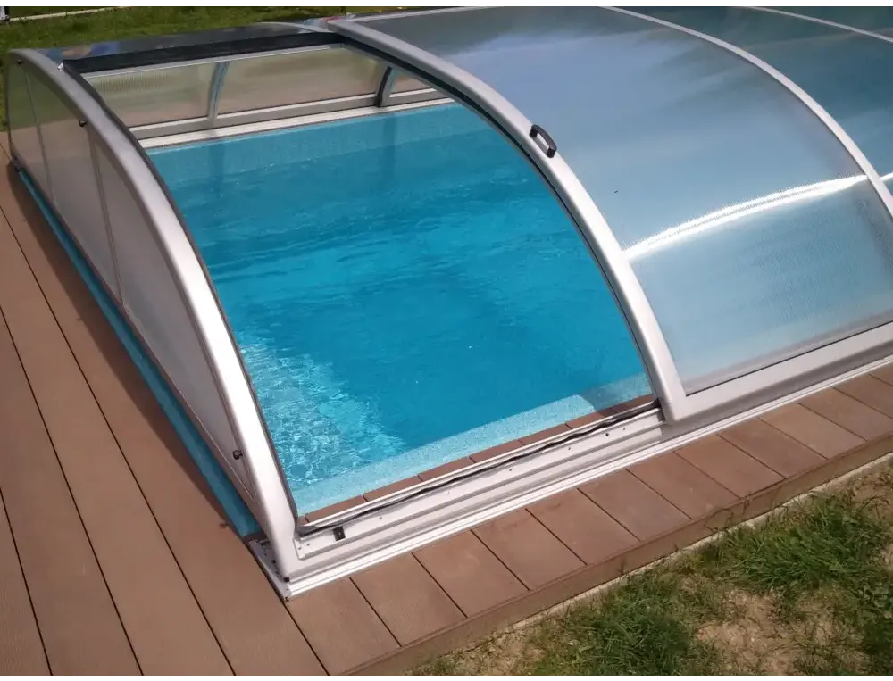 Pooltak NIVO KIT 1075WC silvrig bågad glaspanel med sidodörr