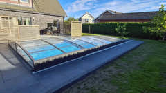 Elegant pooltak Sydney 3x5 i transparent glas med modern kurvig design
