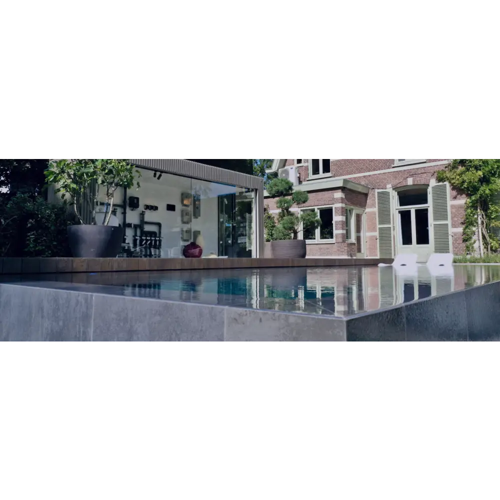 Modern Ovanmark PP pool med 20mm skimmer och infinitykant