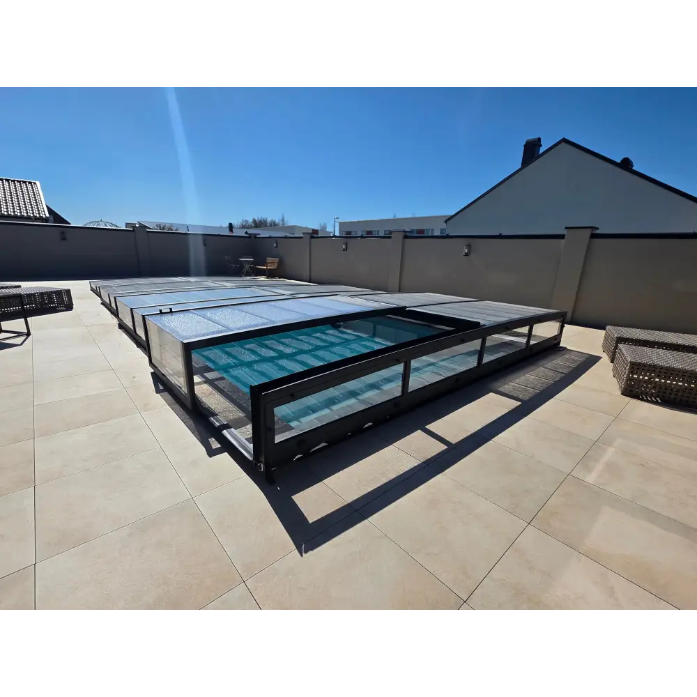 Sv: svart ramvägg pooltak med genomskinliga paneler över blå pool för köpa pool pooltime exklusiv 12mm pp 2,6x6x1,5 m