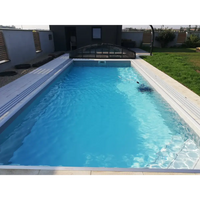 Pooltime Exklusiv 12mm PP pool med rektangulär form, klart blått vatten och transparent kupolöverdrag