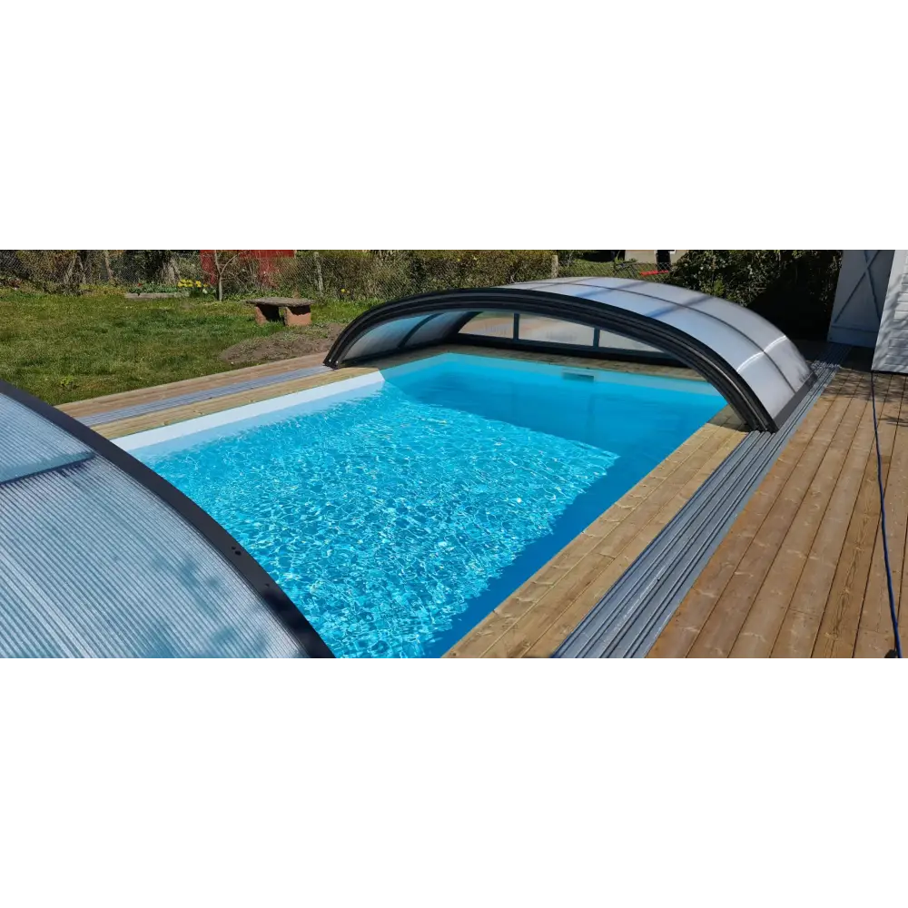 Exklusiv 12mm PP pool med stabil genomfärgad glashäll över 3x6 m bassäng