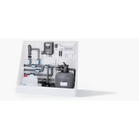 Grå cylindrisk sandfiltertank i ThermoPP Poolpaket QBig 3×5 med svarta rör