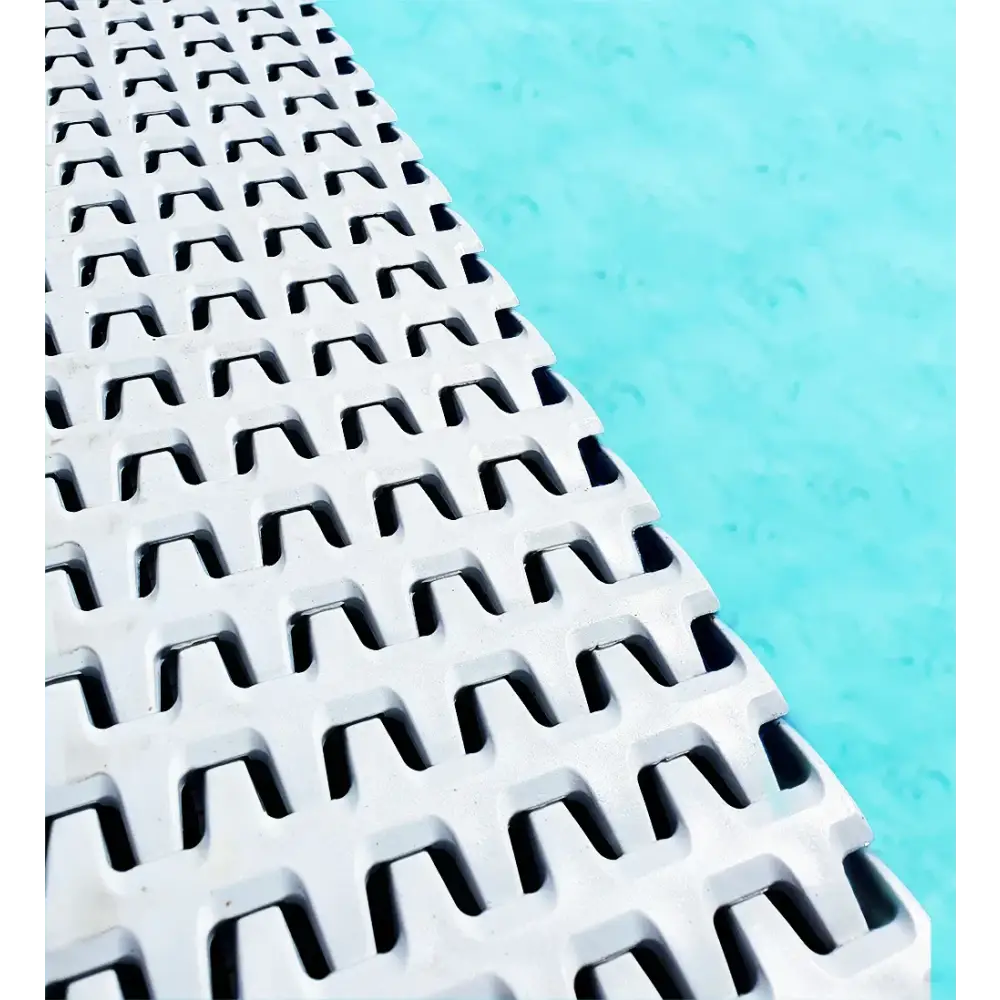 Vit ThermoPP Poolpaket QBig Overflow 3x5 med vita plastmattor i U-formade spår