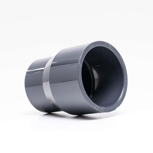 Lång PVC-reducering 110–75 mm