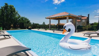 Glasfiberpool Jamaika 11,25m x 3,75m x 1,50m